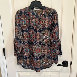 Pink Rose Paisley Hi Lo Roll Tab Blouse, Size Medium* Excellent condition